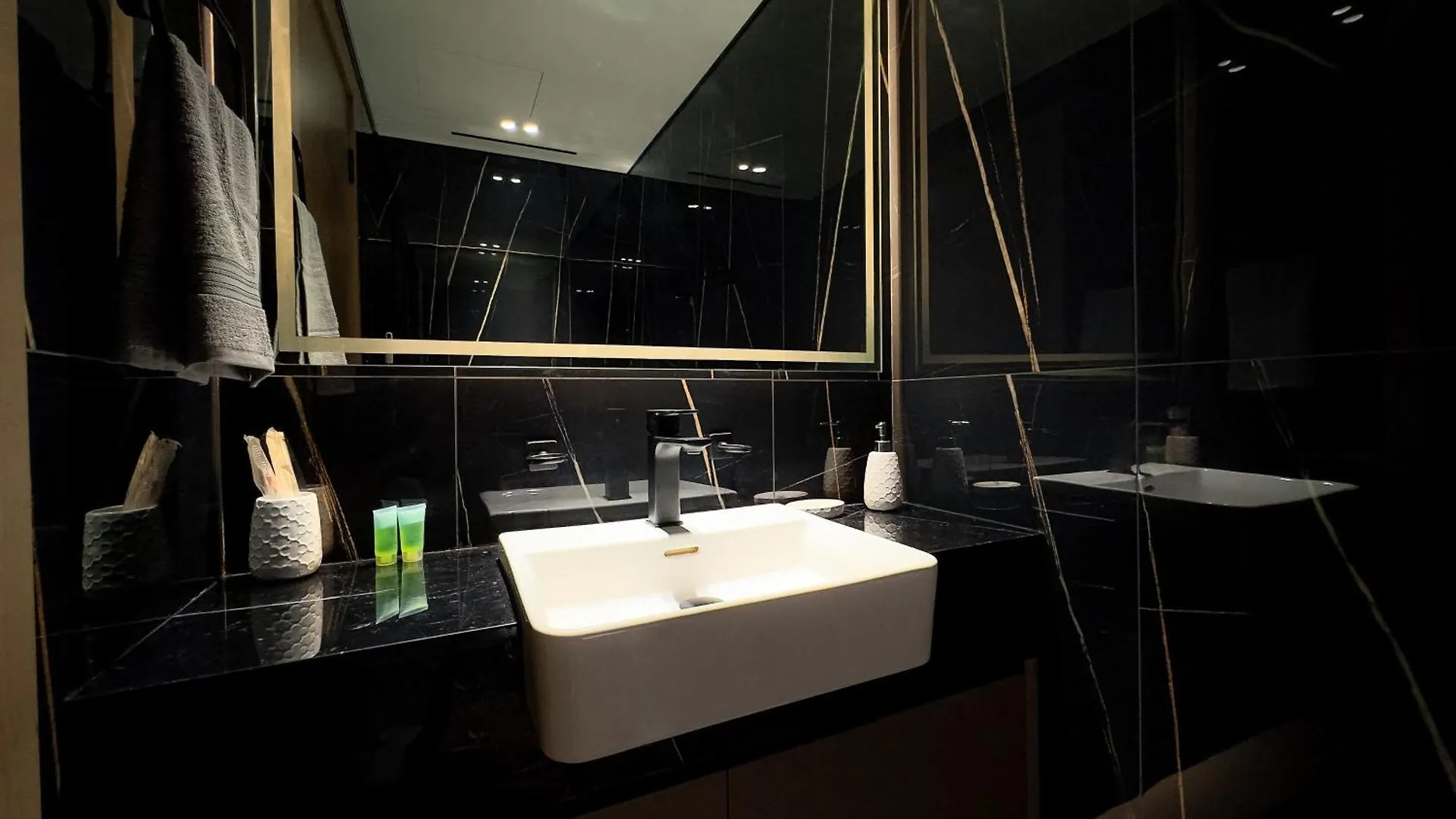 Binghatti Corner - 2Bhk High-Grade Apartment Dubai 0*,