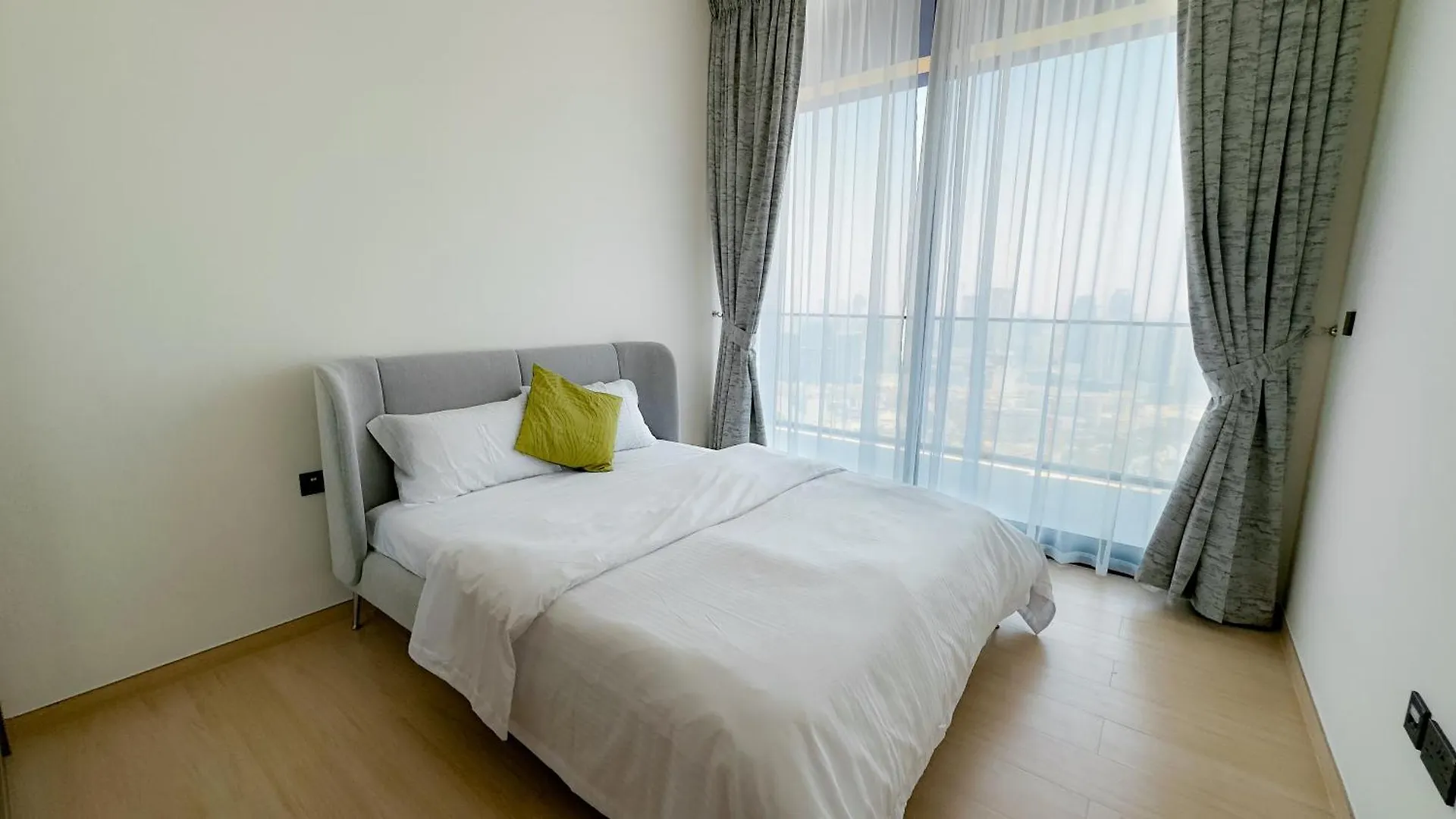 Binghatti Corner - 2Bhk High-Grade Apartment Dubai 0*,