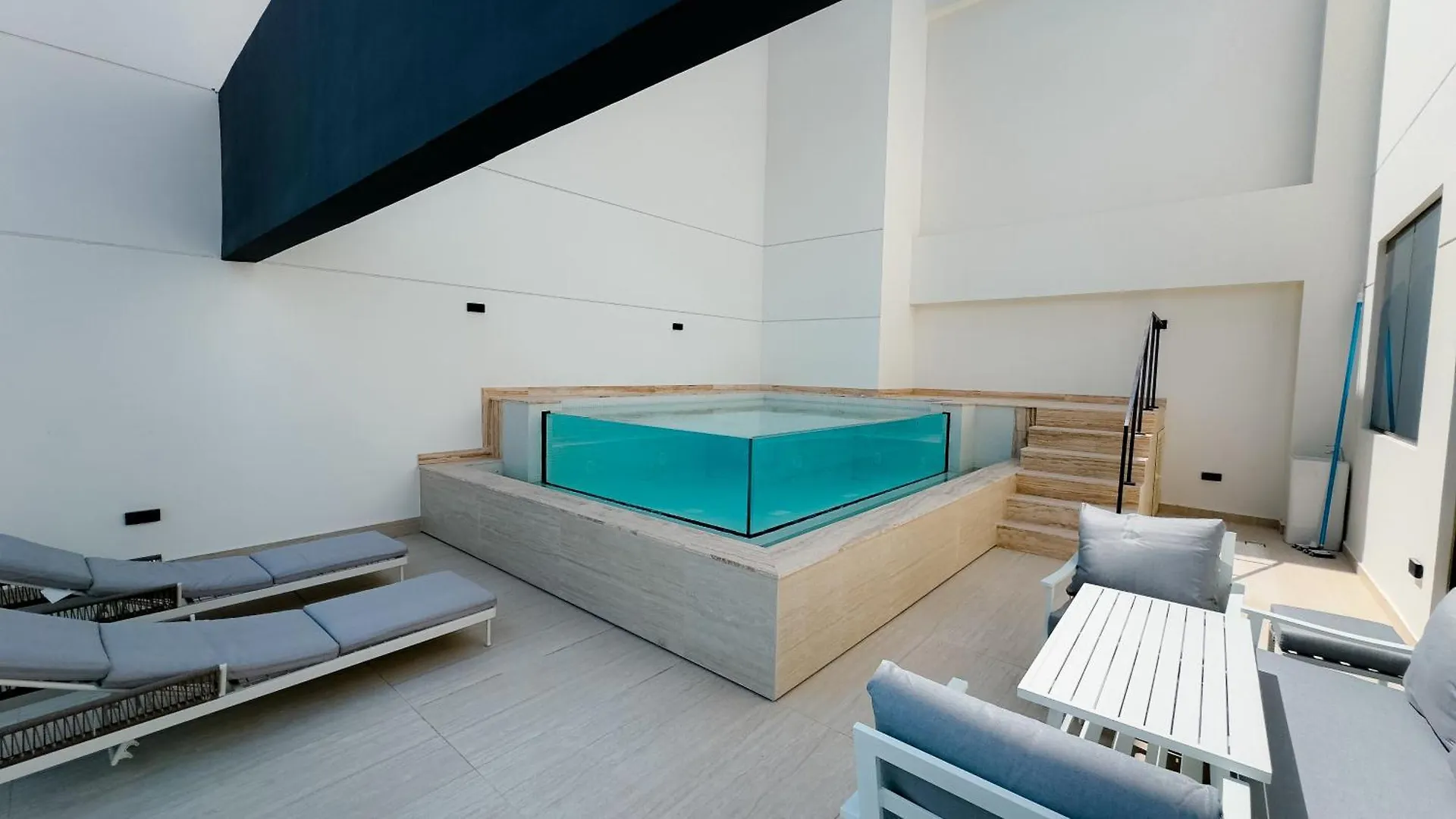 Binghatti Corner - 2Bhk High-Grade Apartment Dubai