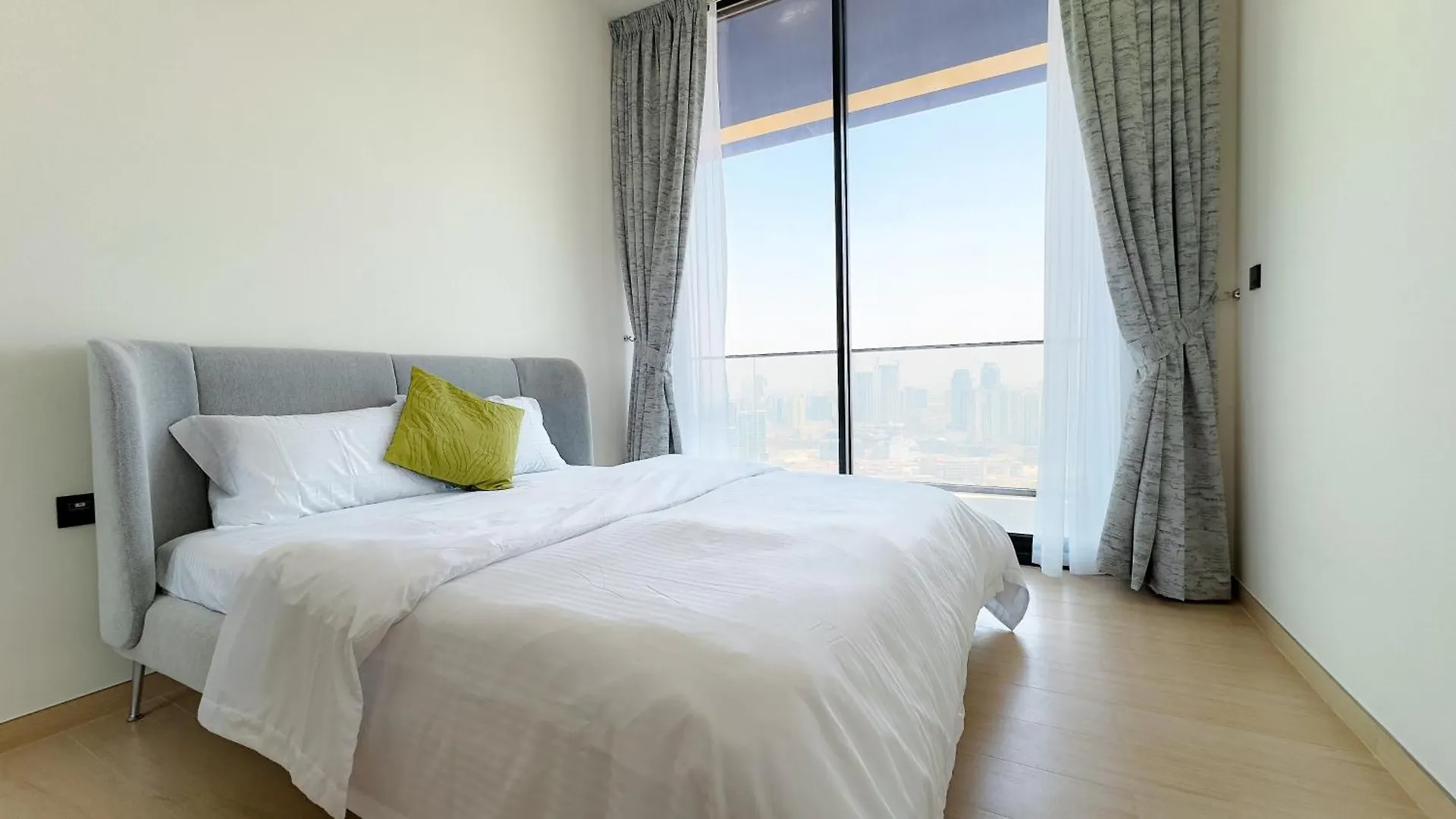 Binghatti Corner - 2Bhk High-Grade Apartment Dubai United Arab Emirates